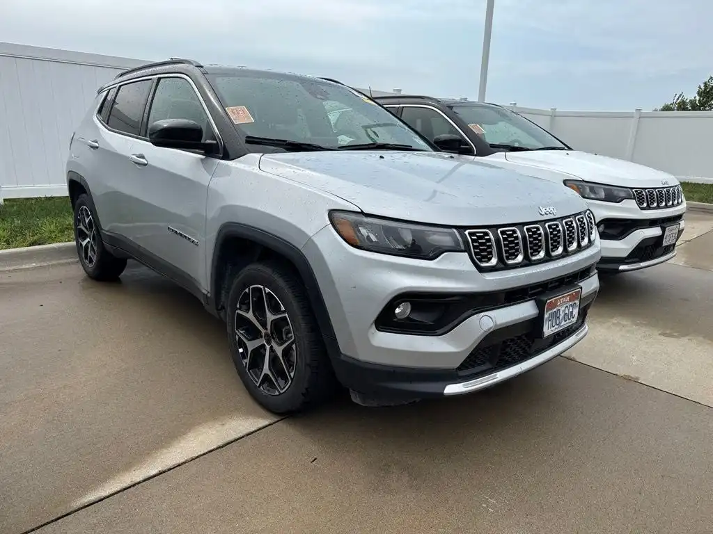 2025 Jeep Compass Limited 4WD's photo
