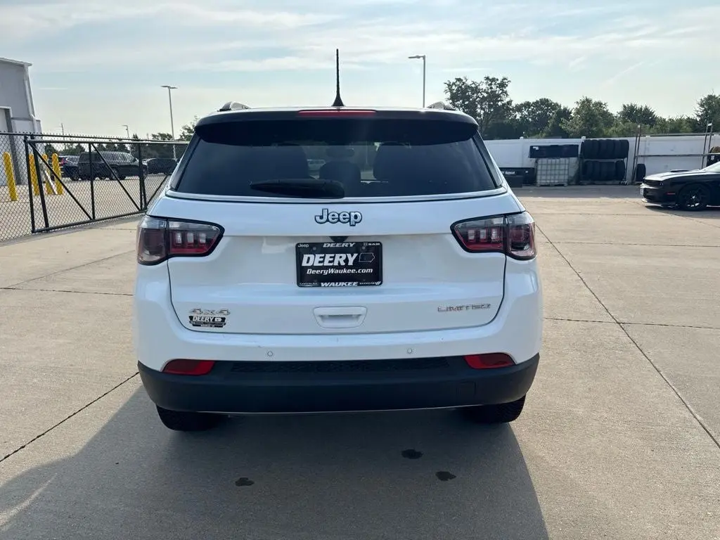 2024 Jeep Compass Limited 4X4 photo 4