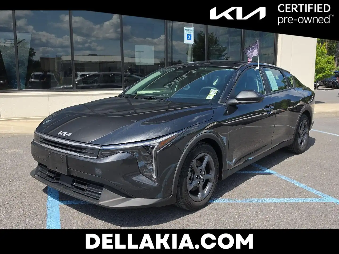 2025 Kia K4 LXS AT's photo