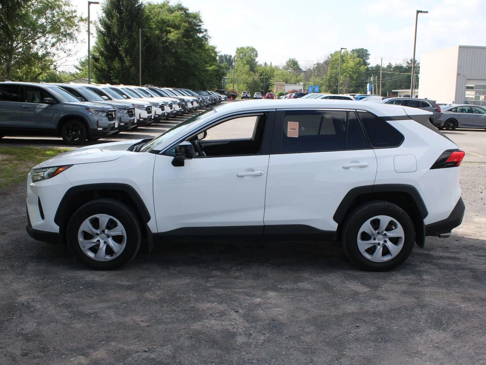 2025 Toyota RAV4 LE AWD photo 5