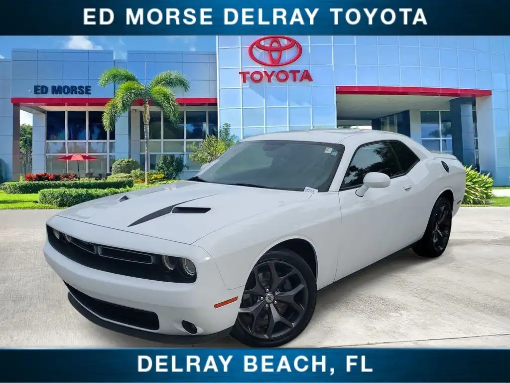 2019 Dodge Challenger SXT Plus Auto's photo