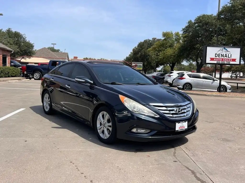 2013 Hyundai Sonata I4 Limited PZEV A T's photo