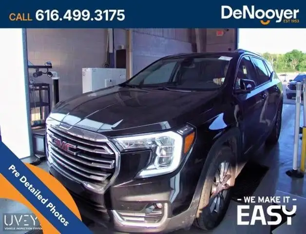 2024 GMC Terrain SLT AWD's photo