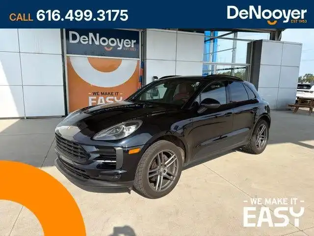 2019 Porsche Macan Base's photo