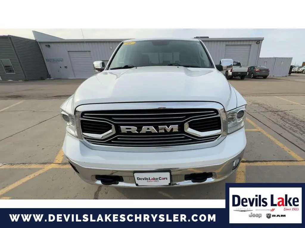 2016 RAM 1500 Laramie 4x4 Crew Cab 6'4 photo 4