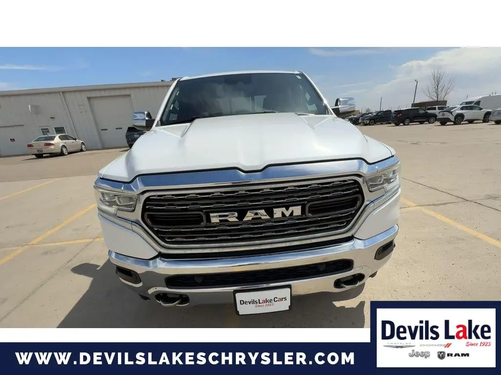 2022 RAM 1500 Limited 4x4 Crew Cab 5'7 photo 4