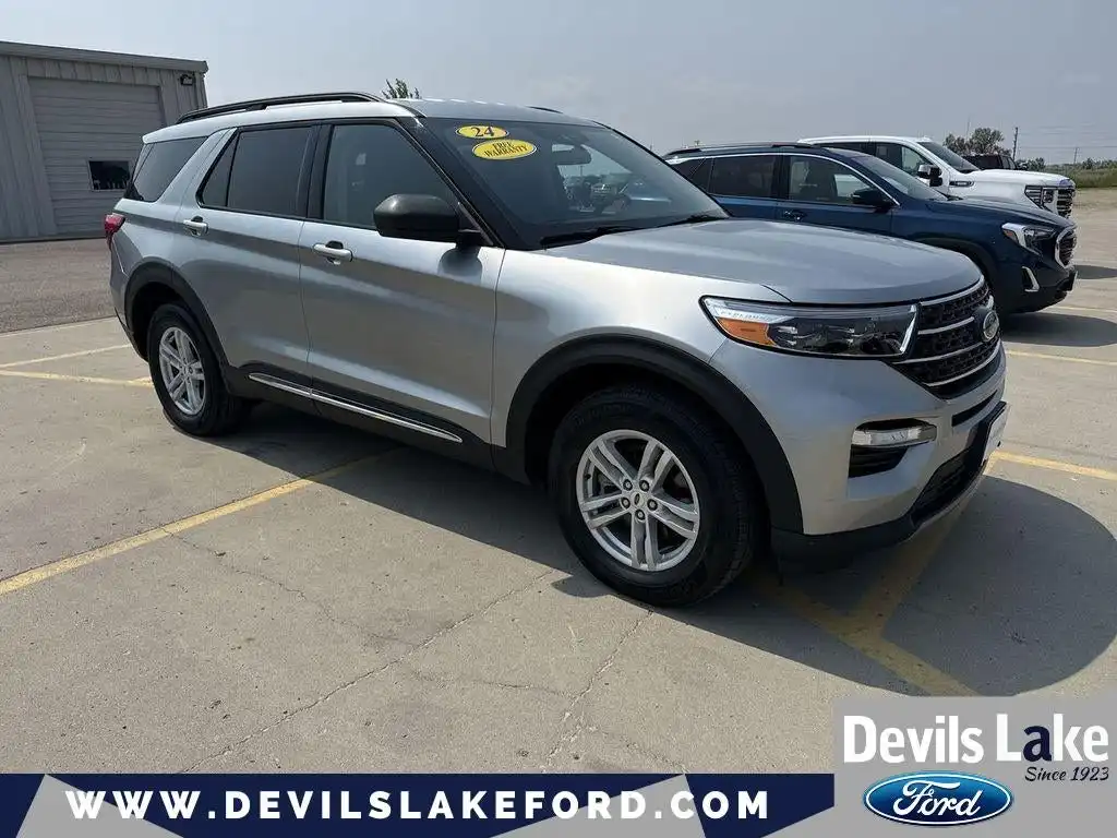 2024 Ford Explorer XLT 4WD's photo