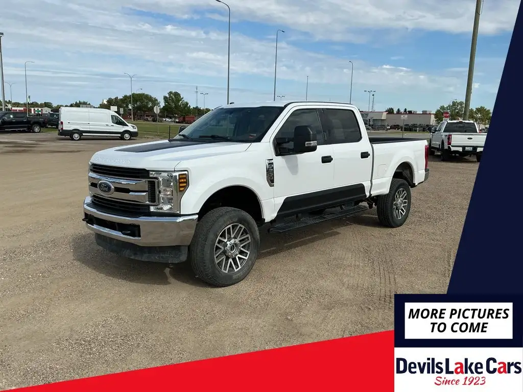 2019 Ford F-250 XLT 4WD Crew Cab 8' Box's photo