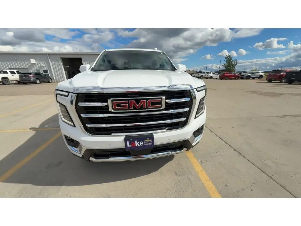 2026 GMC Yukon 4WD Elevation photo 4