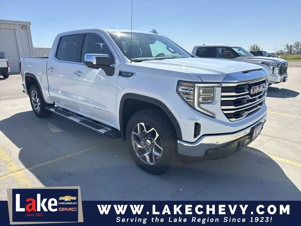 2026 GMC Sierra SLT 4WD Crew Cab Short Box's photo