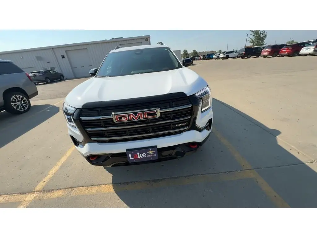 2027 GMC Terrain AT4 AWD photo 4