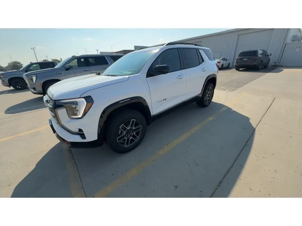 2027 GMC Terrain AT4 AWD photo 5