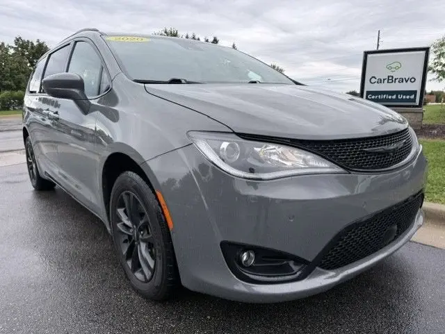 2020 Chrysler Pacifica AWD Auto Launch Edition 3.6 4WD photo 3