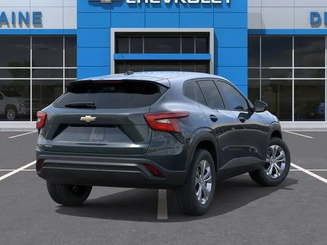 2026 Chevrolet Trax LS photo 4