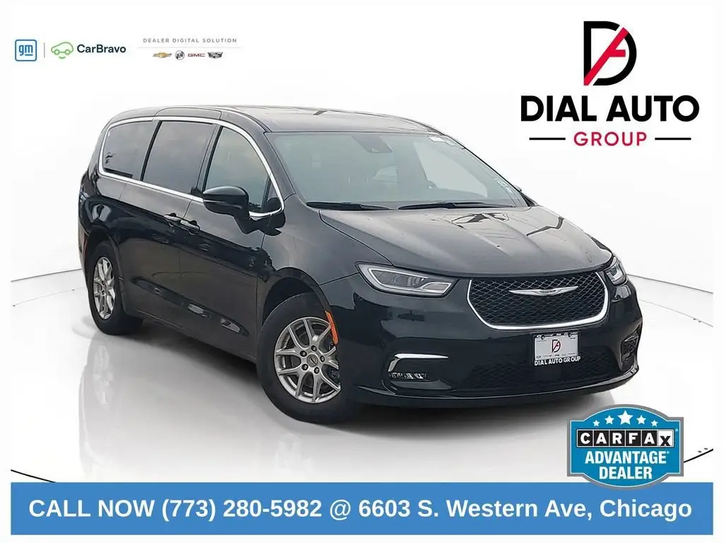 2025 Chrysler Pacifica Select photo 1