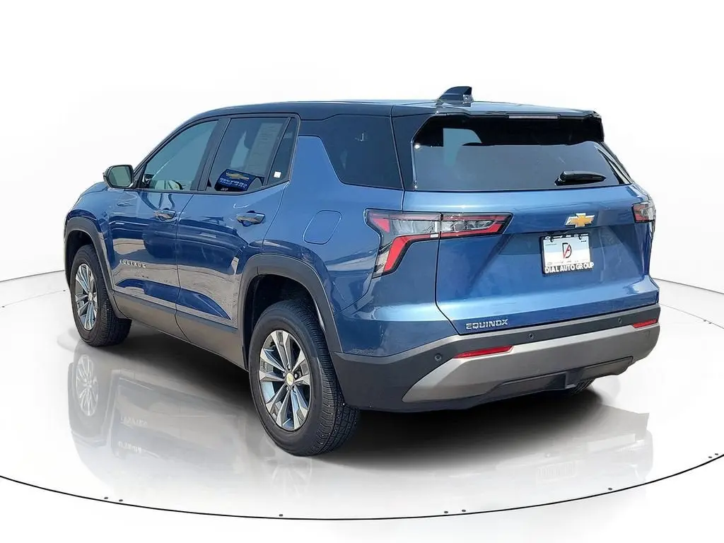 2025 Chevrolet Equinox 1.5T LT photo 3