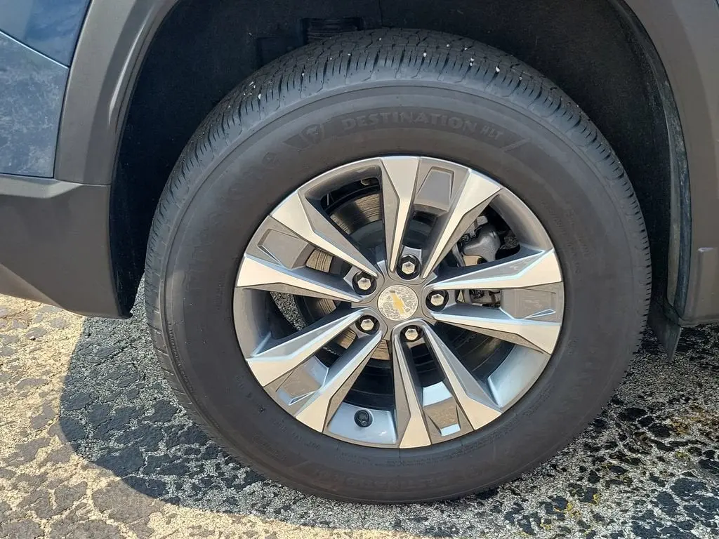 2025 Chevrolet Equinox 1.5T LT photo 5