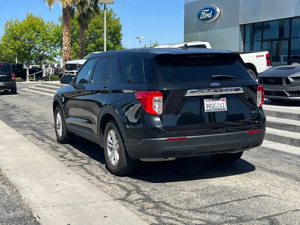 2024 Ford Explorer Base RWD photo 4