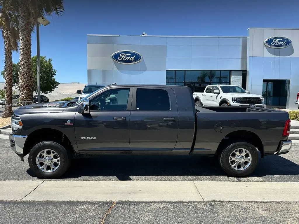 2023 RAM 3500 Laramie 4X4 Mega Cab photo 3