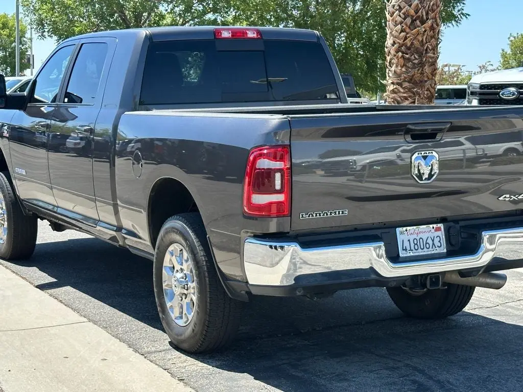 2023 RAM 3500 Laramie 4X4 Mega Cab photo 5