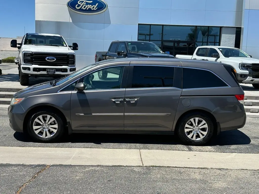 2014 Honda Odyssey EX-L photo 3