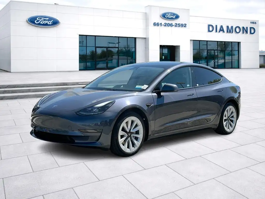 2023 Tesla Model 3 Base's photo