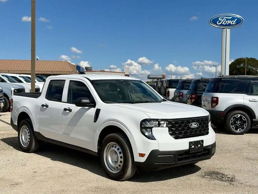 2026 Ford Maverick XL FWD's photo