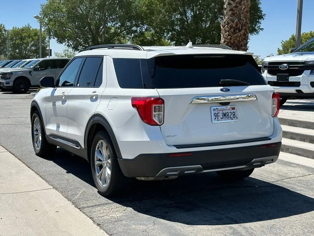 2020 Ford Explorer XLT RWD photo 4
