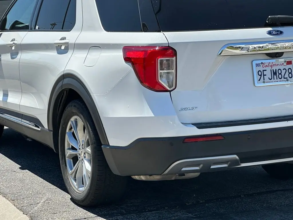 2020 Ford Explorer XLT RWD photo 5