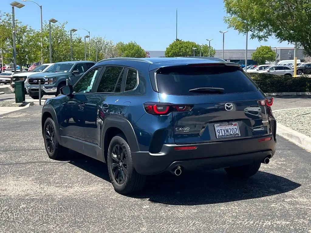 2025 Mazda CX-50 2.5 S Select photo 4