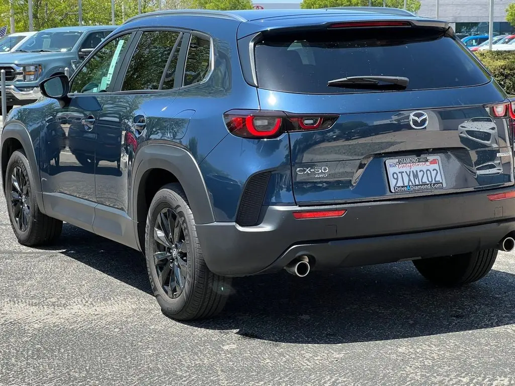 2025 Mazda CX-50 2.5 S Select photo 5