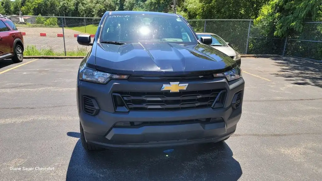 2024 Chevrolet Colorado 2WD Work Truck Crew Cab Short Box's photo