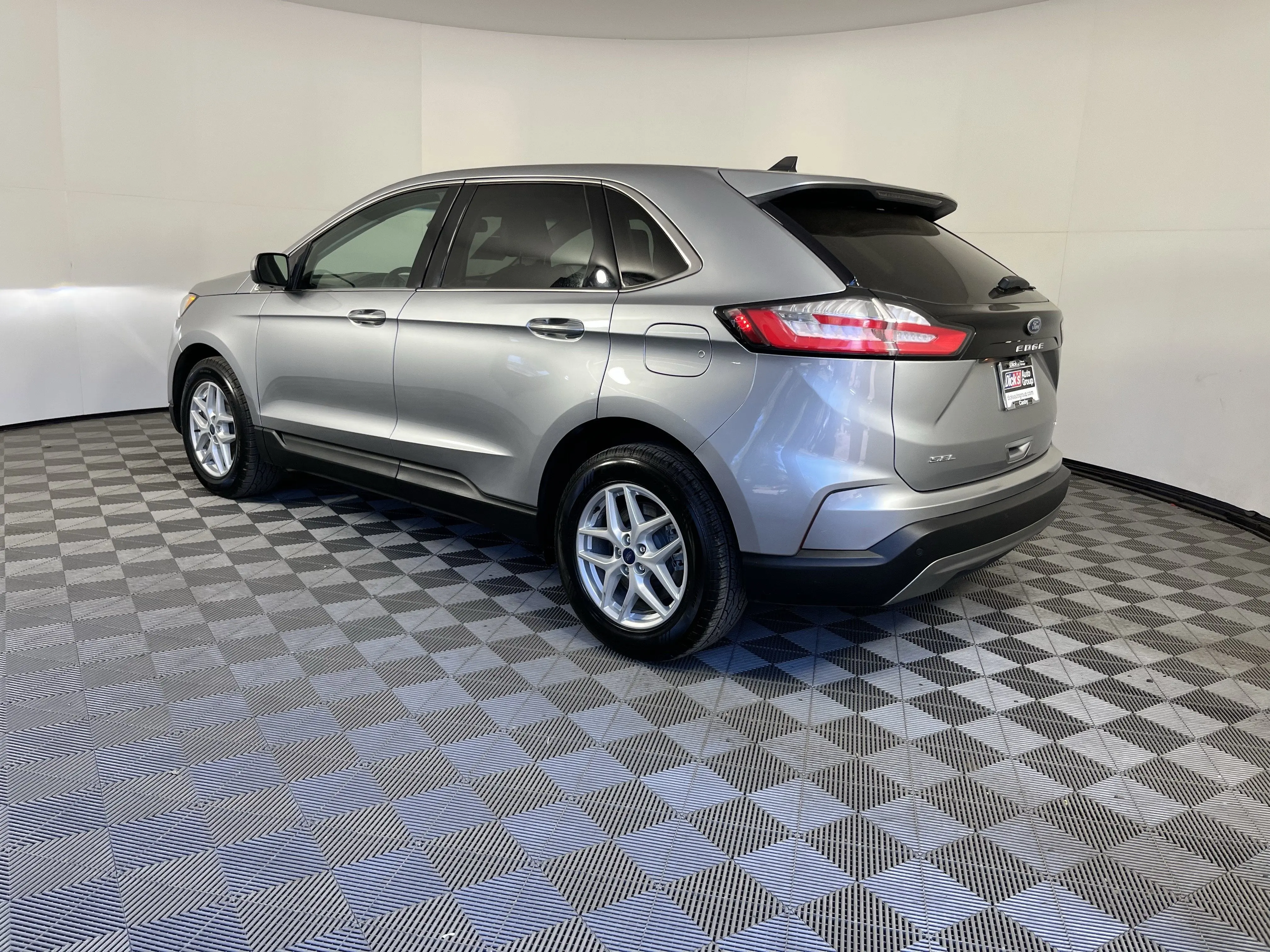 2022 Ford Edge SEL AWD photo 3