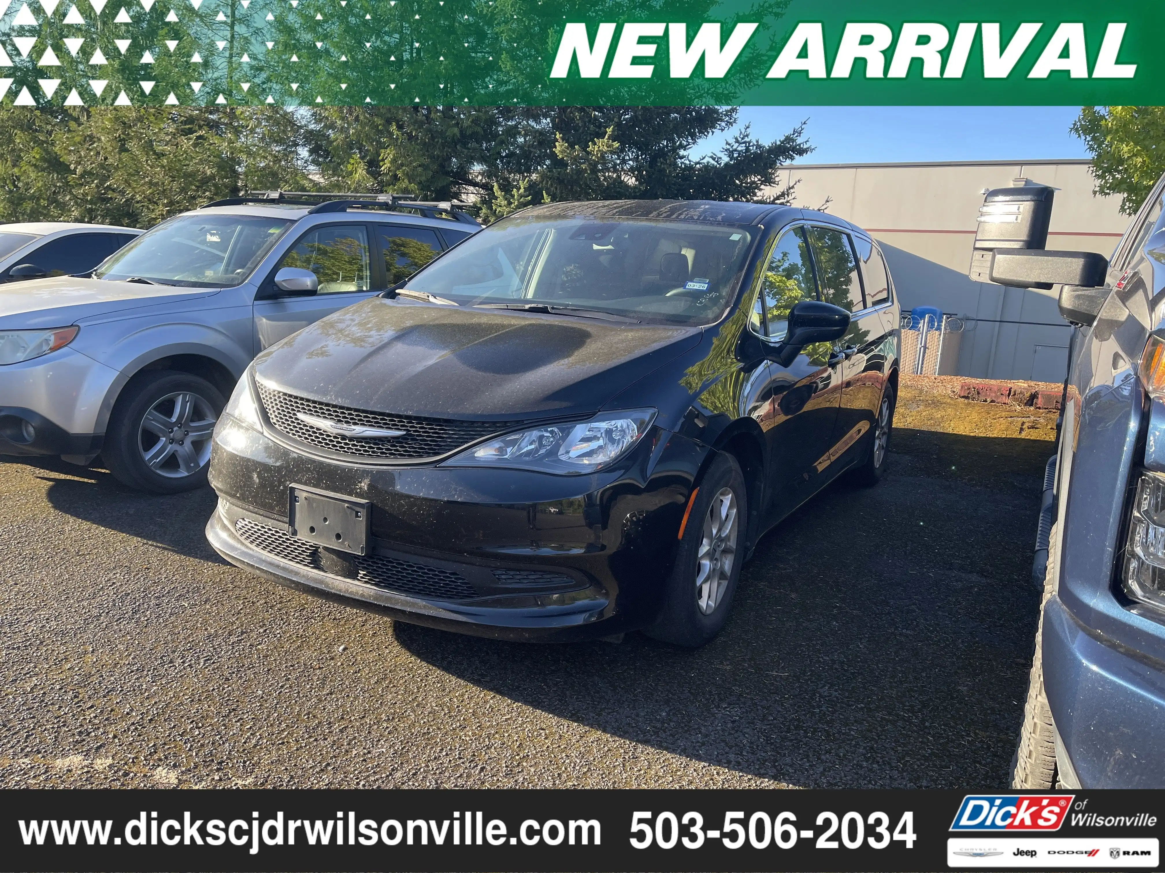2024 Chrysler Voyager LX's photo