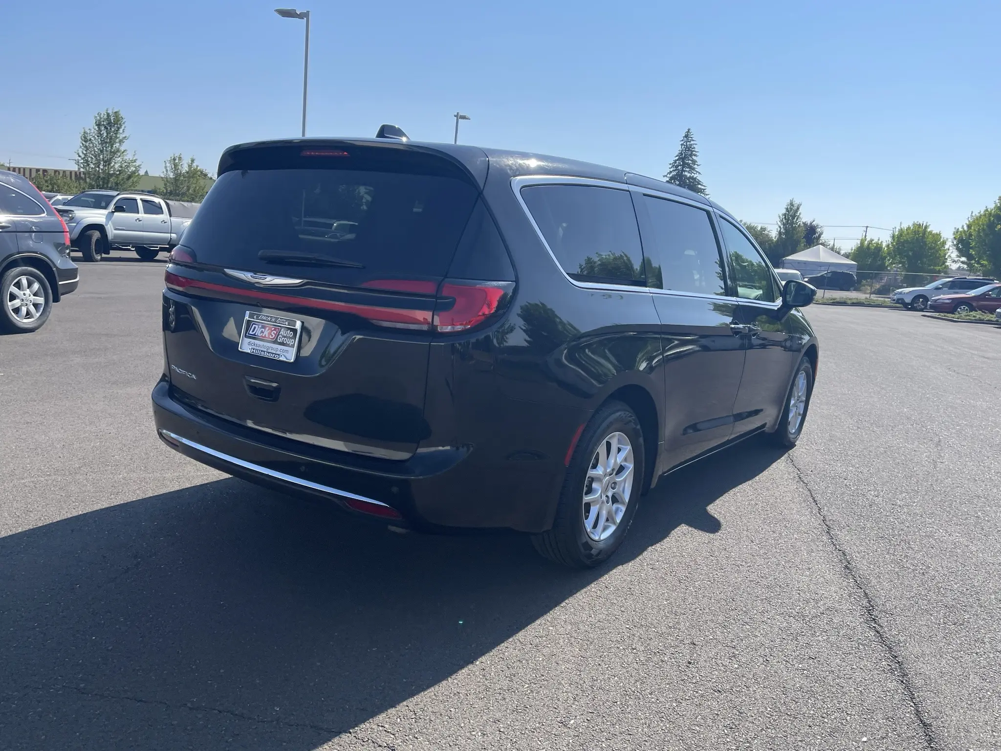 2023 Chrysler Pacifica Touring L photo 5