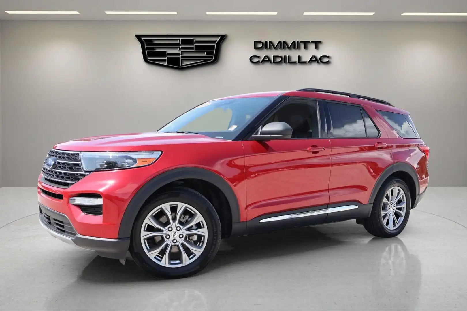 2020 Ford Explorer XLT RWD's photo
