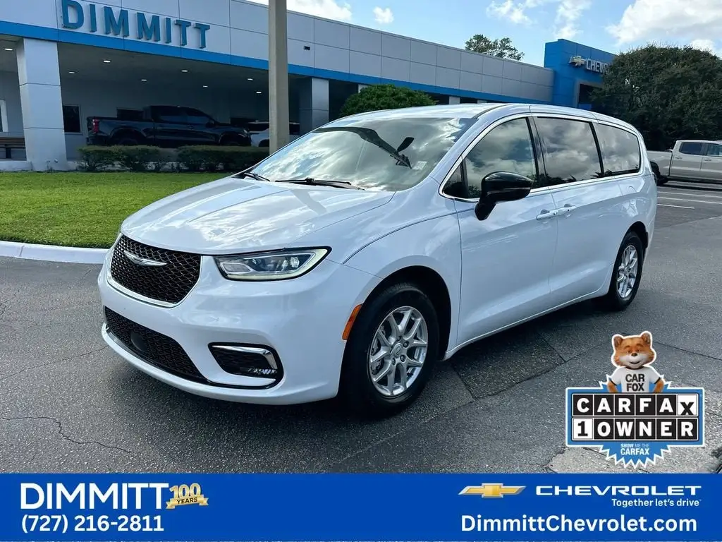 2025 Chrysler Pacifica Select photo 1