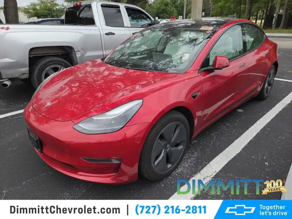 2022 Tesla Model 3 Standard Range Plus's photo