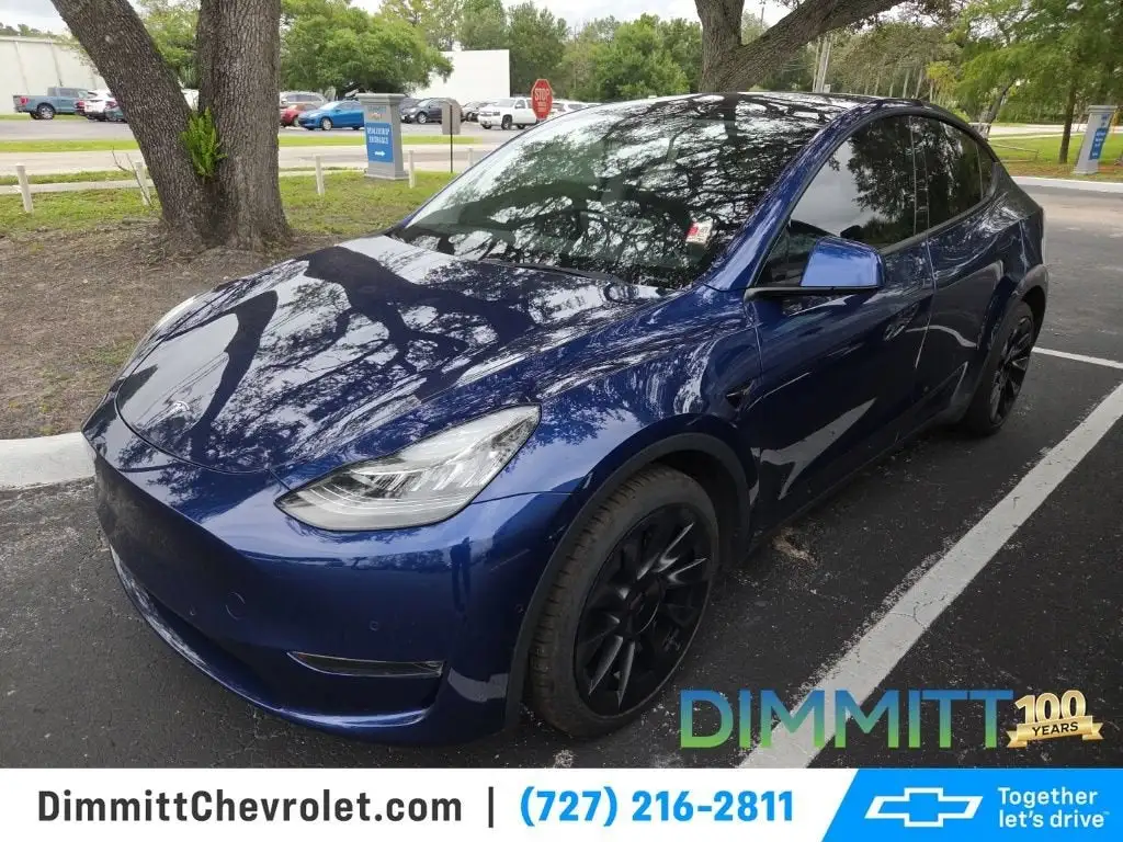 2022 Tesla Model Y Long Range Dual Motor All-Wheel Drive's photo