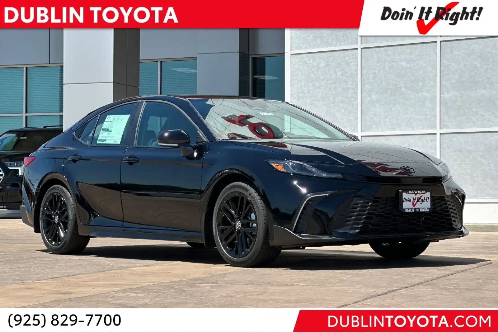2026 Toyota Camry SE Hybrid's photo
