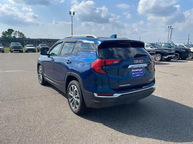 2021 GMC Terrain SLT AWD photo 4