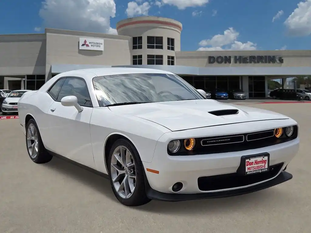 2022 Dodge Challenger GT Auto's photo