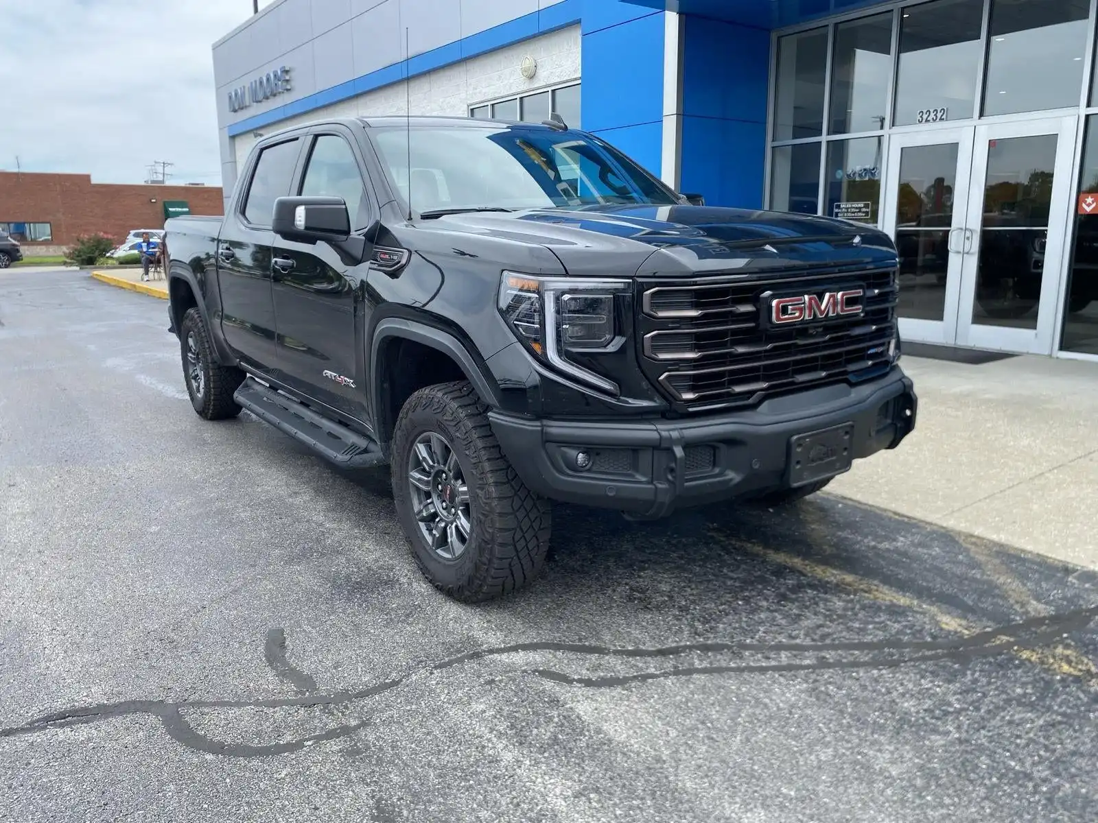 2024 GMC Sierra 4WD Crew Cab Short Box AT4X's photo