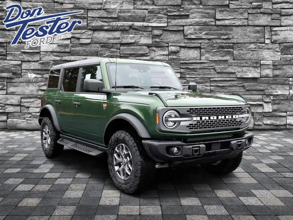 2025 Ford Bronco Badlands 4WD's photo