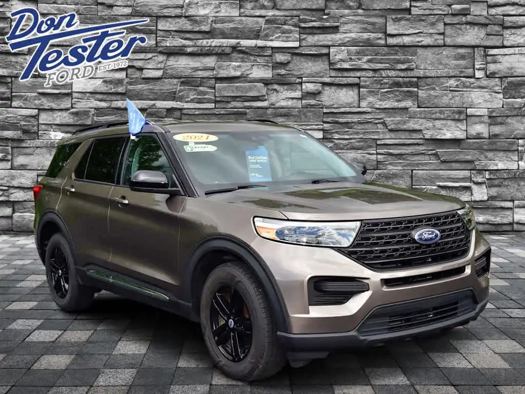 2021 Ford Explorer XLT 4WD's photo