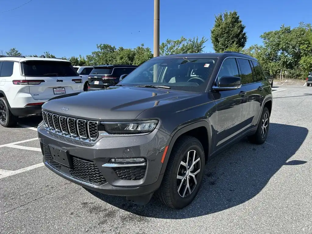 2023 Jeep Grand Cherokee Limited 4x4's photo