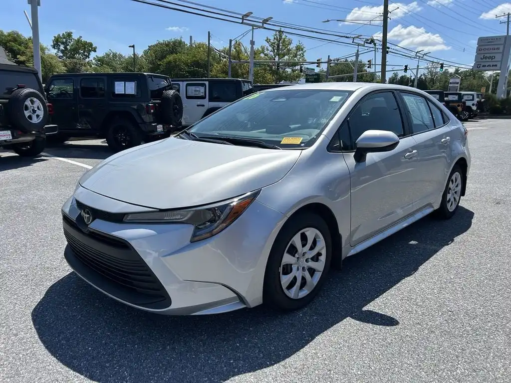 2026 Toyota Corolla LE CVT's photo