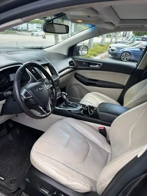 2015 Ford Edge Titanium's photo