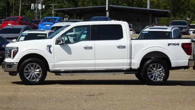 2025 Ford F-150 Lariat 4WD SuperCrew 5-1/2' Box's photo