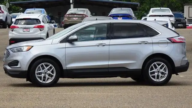 2024 Ford Edge SEL AWD's photo